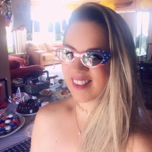 Meet your Posher, Aline